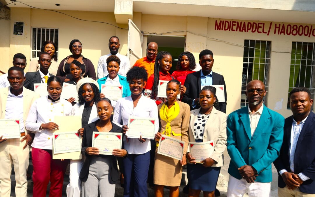 .30 Jeunes Diplômés en Investissement, Prêts à Bâtir l&rsquo;Avenir d&rsquo;Haïti.